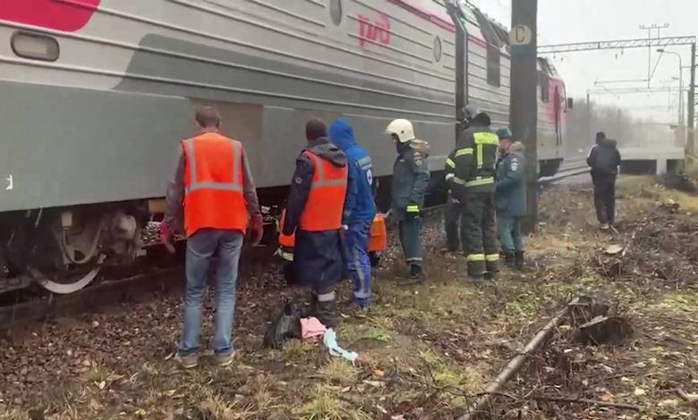 Photo of Пожилая женщина попала под поезд
